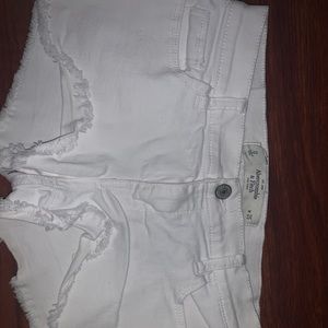 Abercrombie & Fitch white shorts